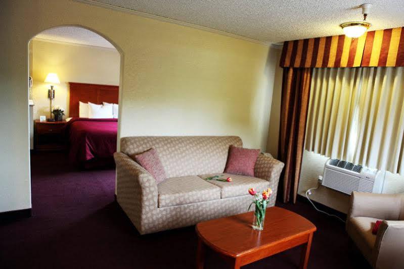 Clarion Inn Renton-Seattle Exterior foto